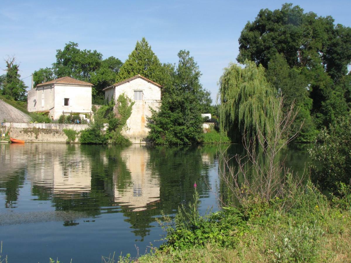 La Rive Chambre D Hotes The Riverside Retreat Jarnac Exterior foto